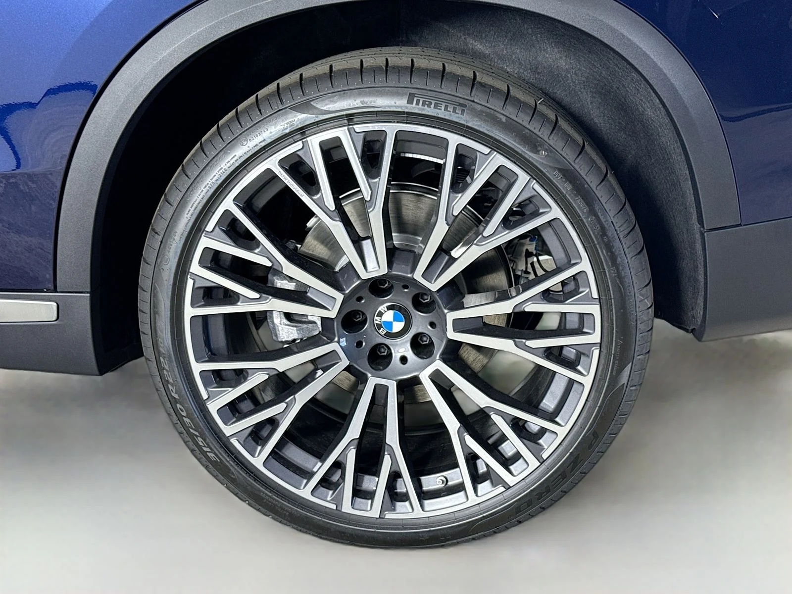 Used 2026 Tanzanite Blue II Metallic BMW sDrive40i image 33