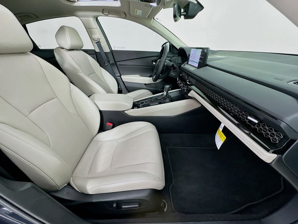 2025 Honda Accord Hybrid Touring - Photo 38