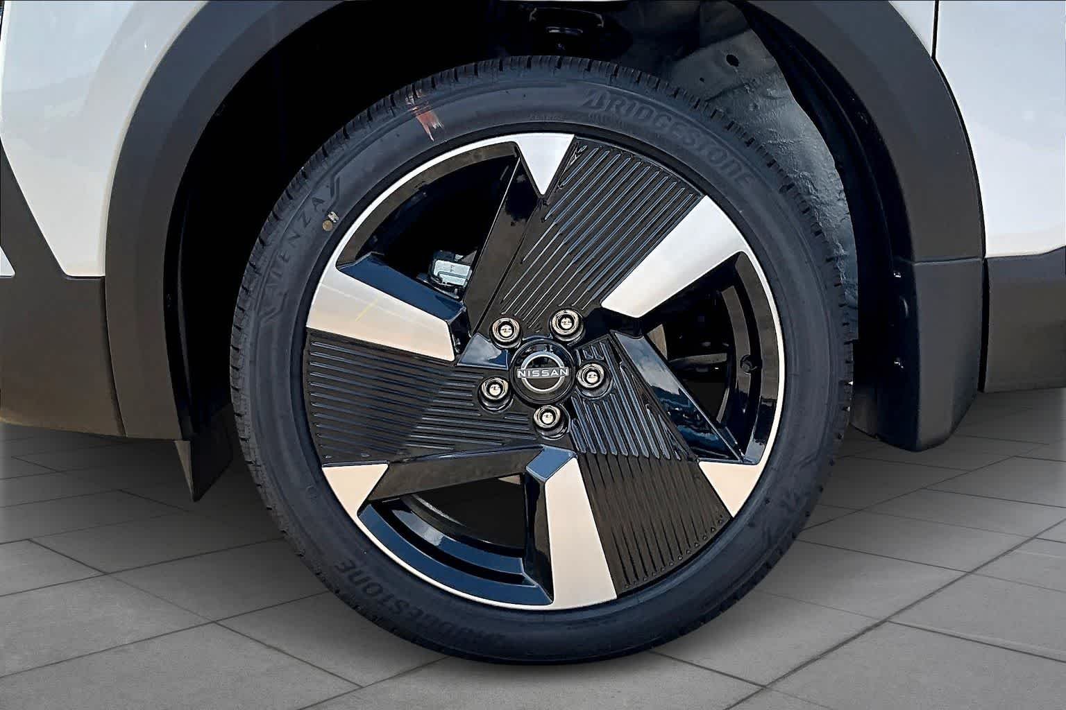 2025 Nissan Kicks SR - Photo 9