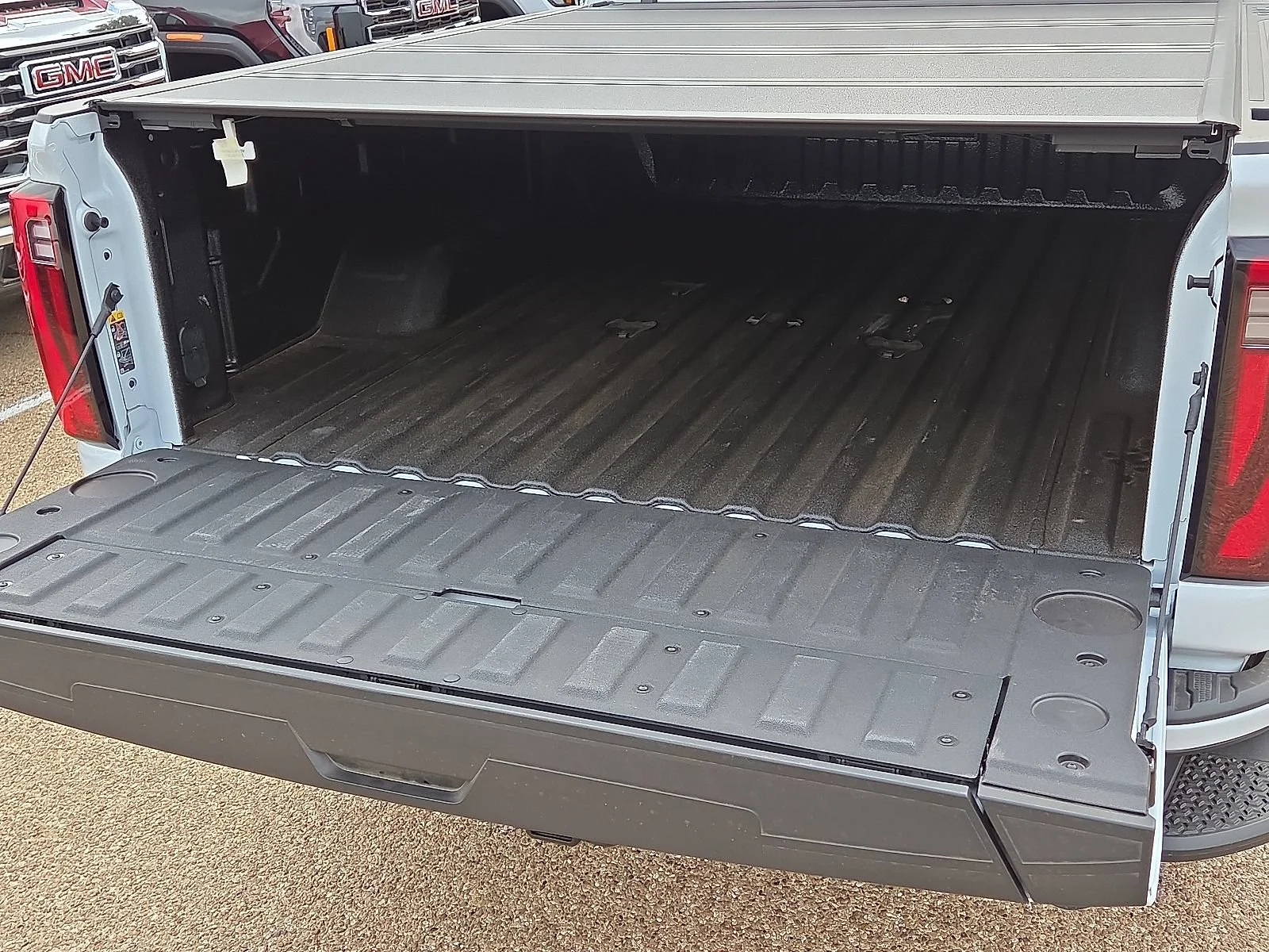 2026 GMC Sierra 2500HD Denali Ultimate - Photo 9