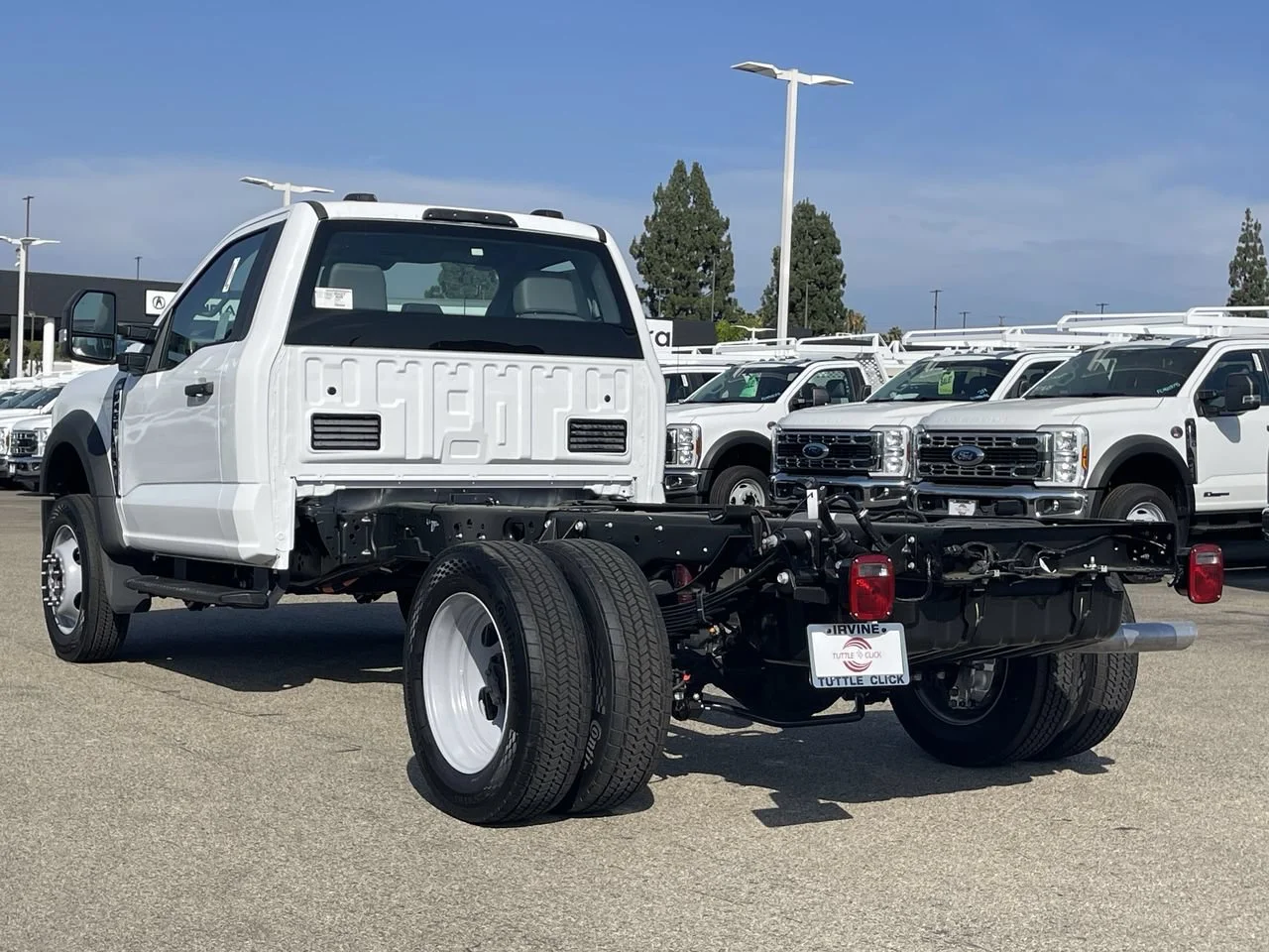 New 2026 Oxford White Ford XL image 4