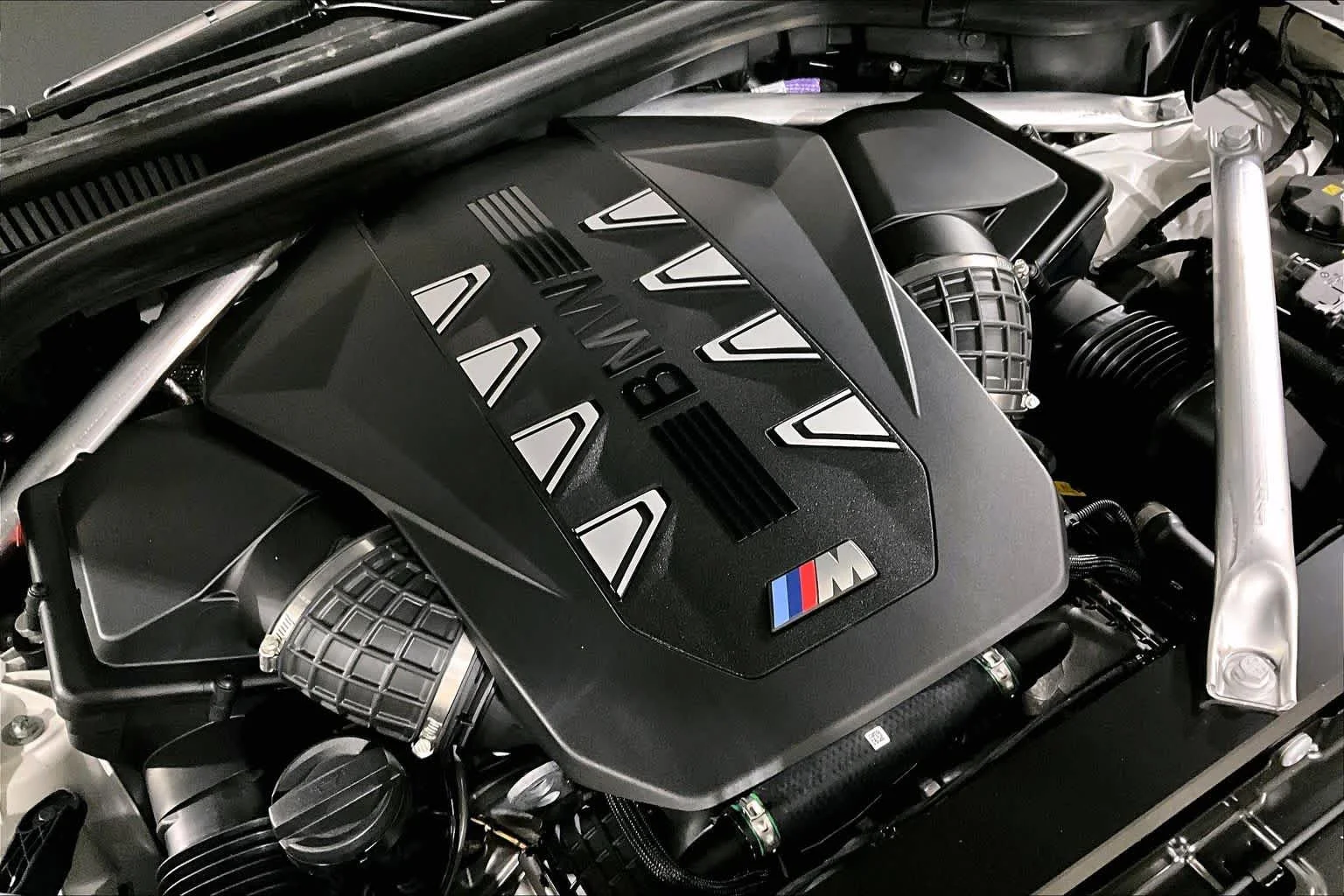 New 2026 Alpine White BMW M60i image 15