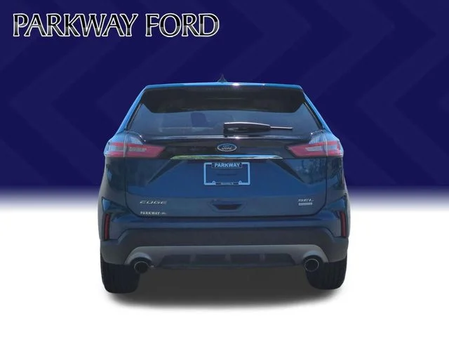 Used 2020 Blue Ford SEL image 4