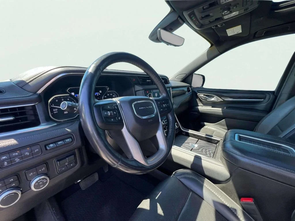 2021 GMC Yukon Denali - Photo 8