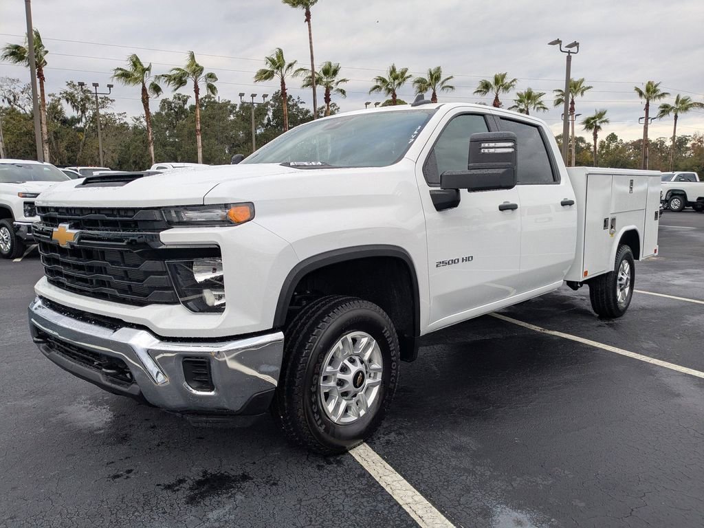 New 2026 Summit White Chevrolet WT image 10
