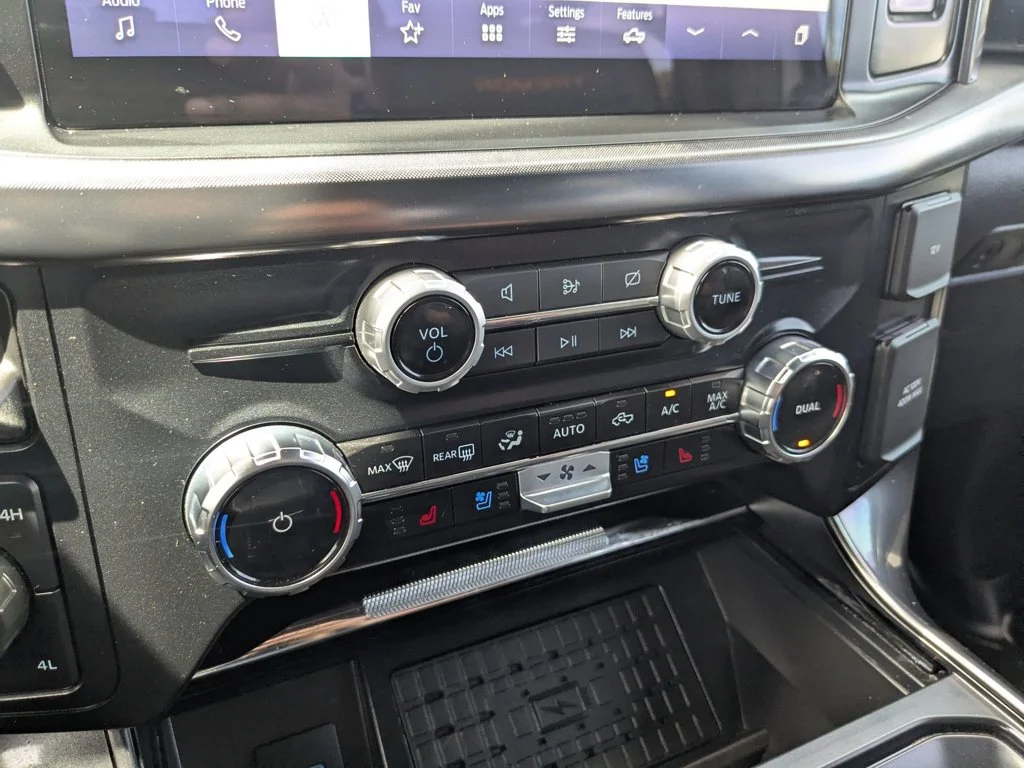 Used 2023  Ford Tremor image 19