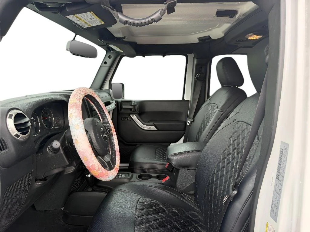 Used 2018 Bright White Clearcoat Jeep Sahara image 11