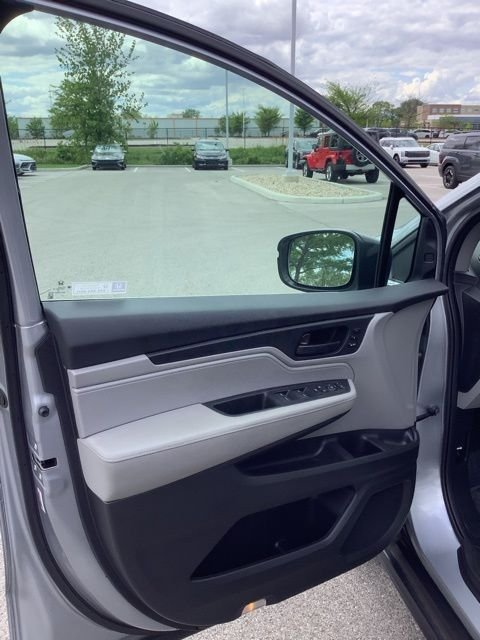 2024 Honda Odyssey EX-L - Photo 17