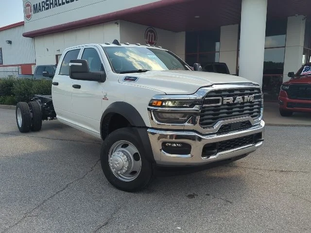 New 2026 Bright White Clearcoat RAM Tradesman image 3
