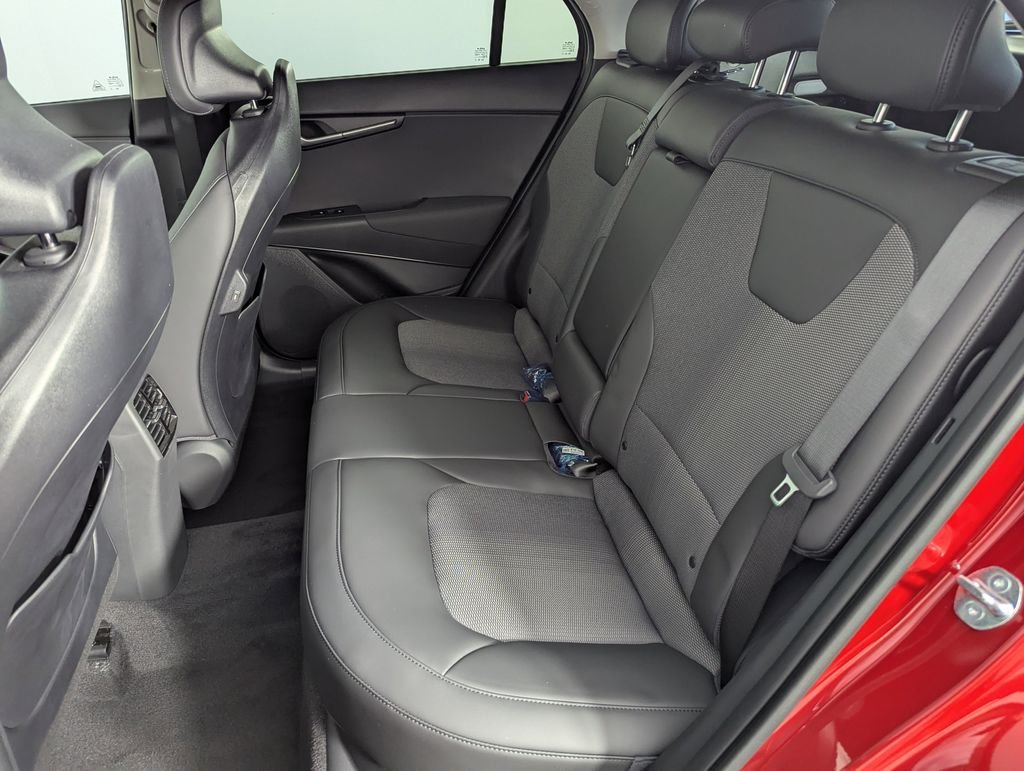 2025 Kia Niro EX - Photo 29