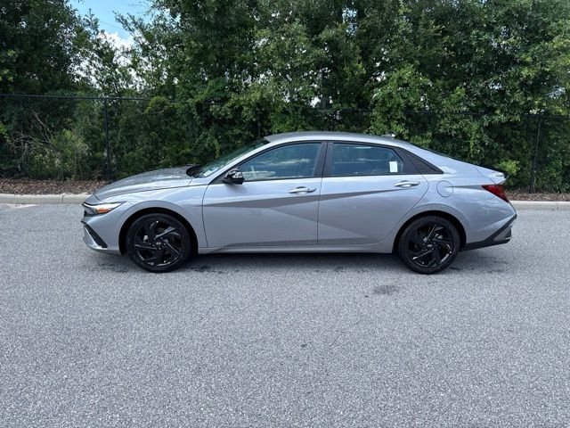 Used 2026 Silver Hyundai SEL Sport image 2