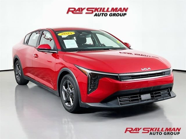 2025 Kia K4 LXS AT's photo