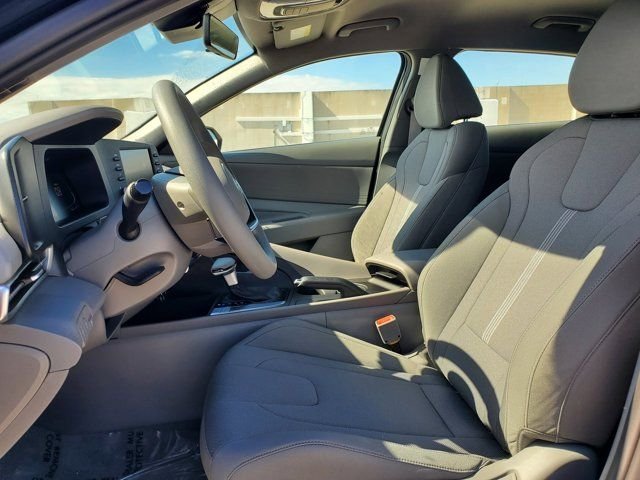 2026 Hyundai Elantra SE - Photo 10