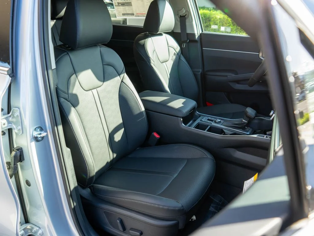 New 2026 Ivory Silver Kia EX image 9