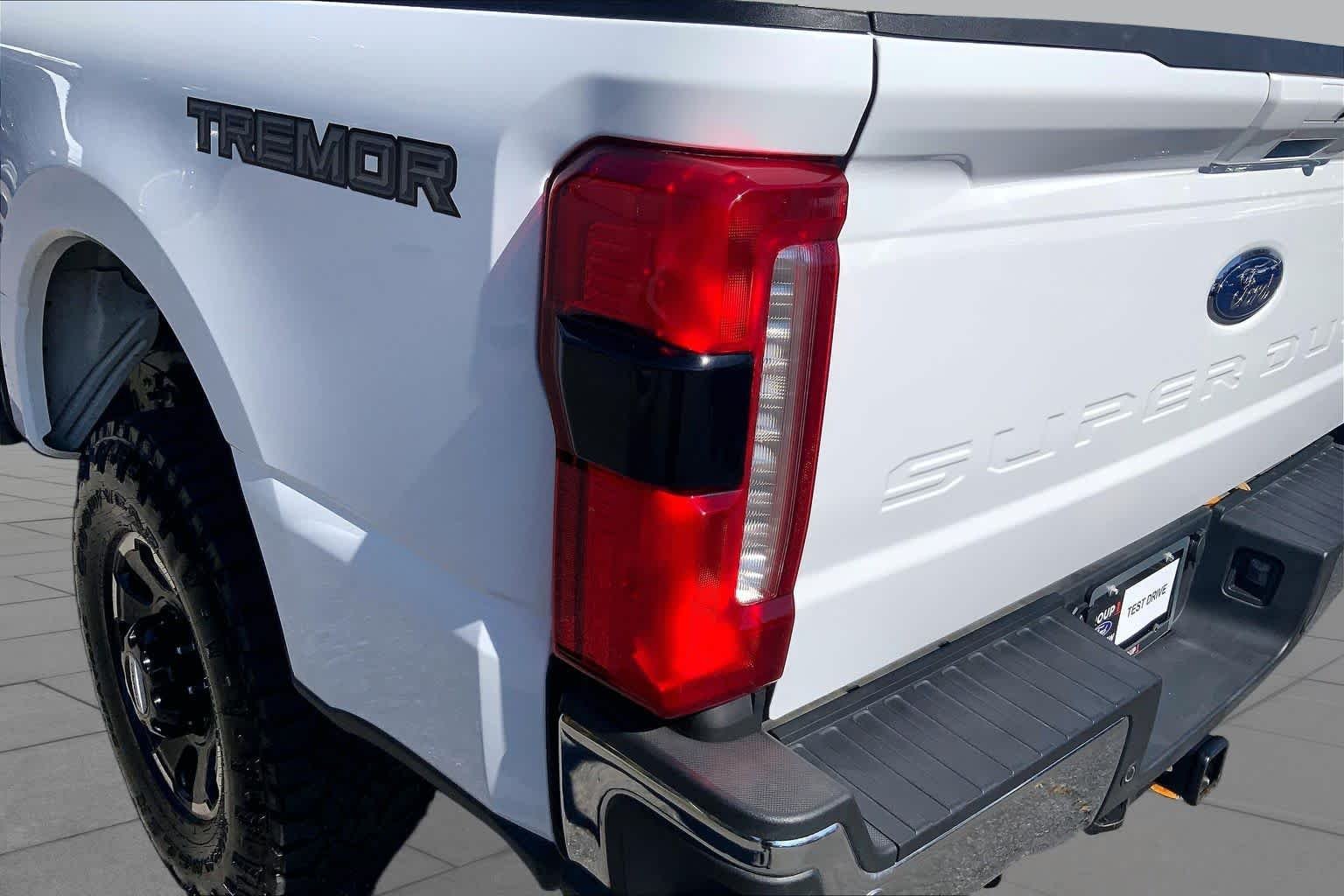 Used 2026 Oxford White Ford LARIAT image 27