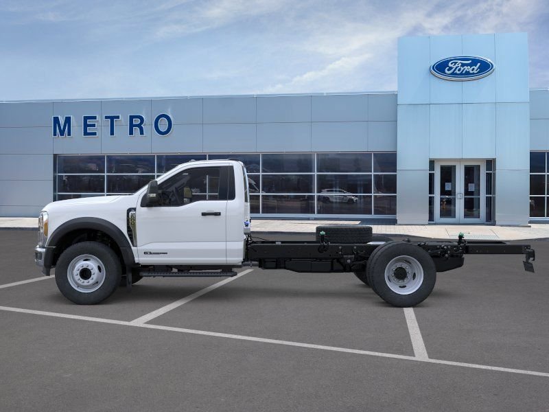 New 2026 Oxford White Ford XL image 4
