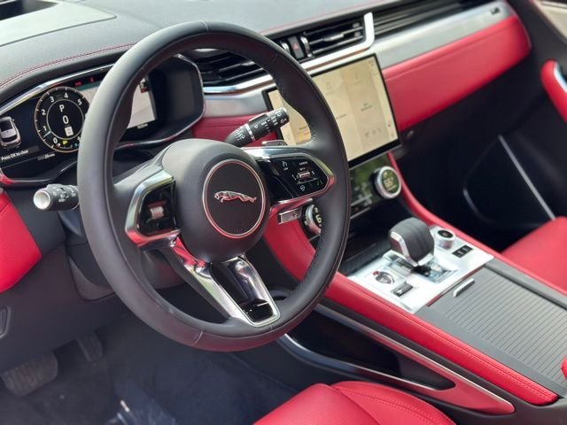 2026 Jaguar F-Pace R-Dynamic S - Photo 11