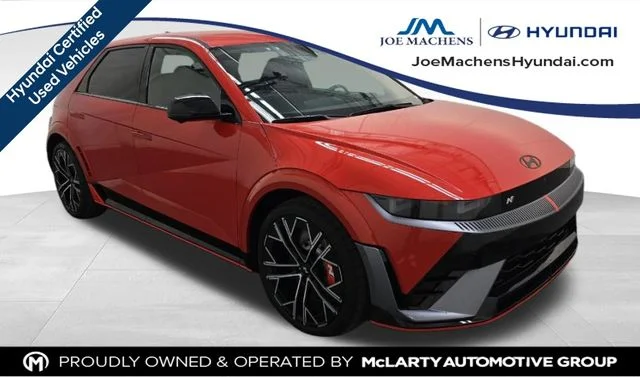 Used 2025 Orange Hyundai Base image 5