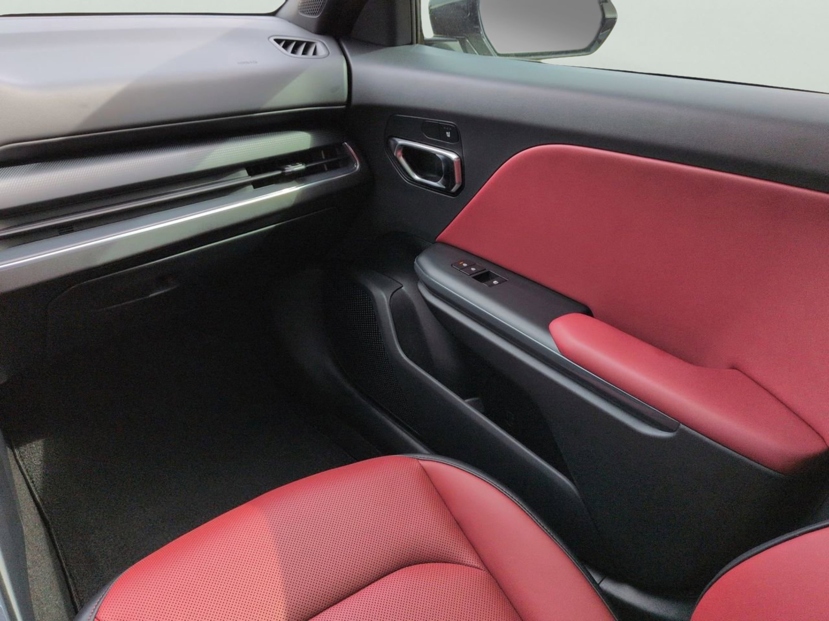 New 2026 Snow White Pearl Kia GT-Line image 14