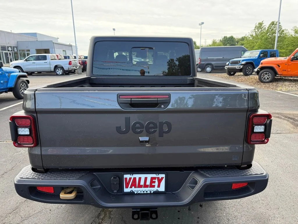 New 2026 Granite Crystal Metallic Clear-Coat Exterior Paint Jeep 85th Anniversary Edition image 5