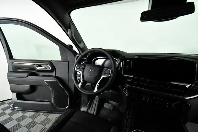 Used 2026 Cypress Gray Chevrolet LT image 20