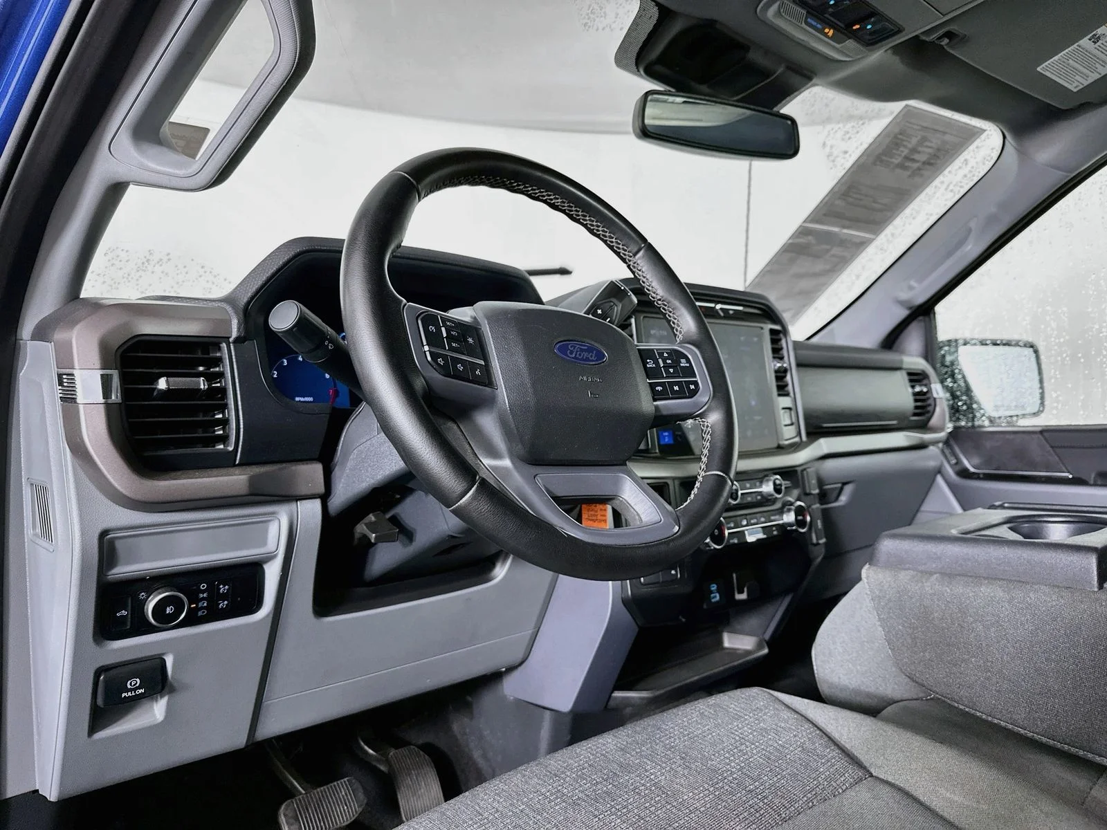 Used 2024 Atlas Blue Metallic Ford XLT image 10