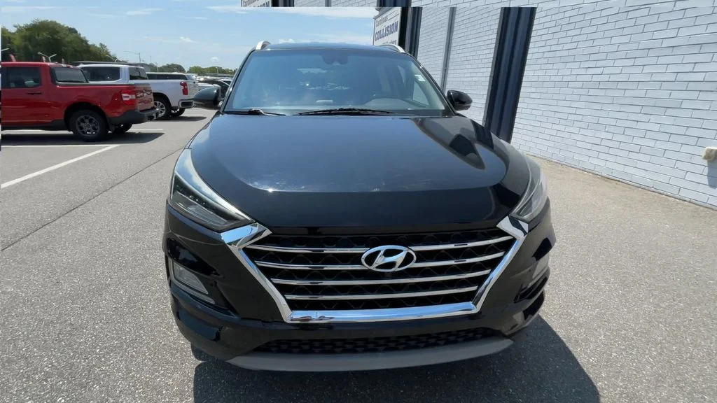 Used 2021 Black Hyundai Limited image 3
