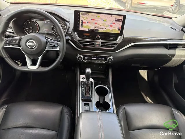 Used 2023 Red Nissan SR VC-Turbo FWD image 13