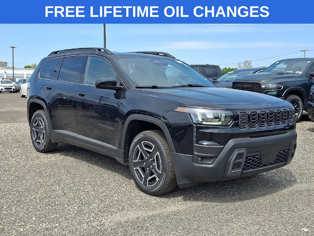 New 2026 Diamond Black Crystal Pearl-Coat Exterior Paint Jeep Laredo image 1