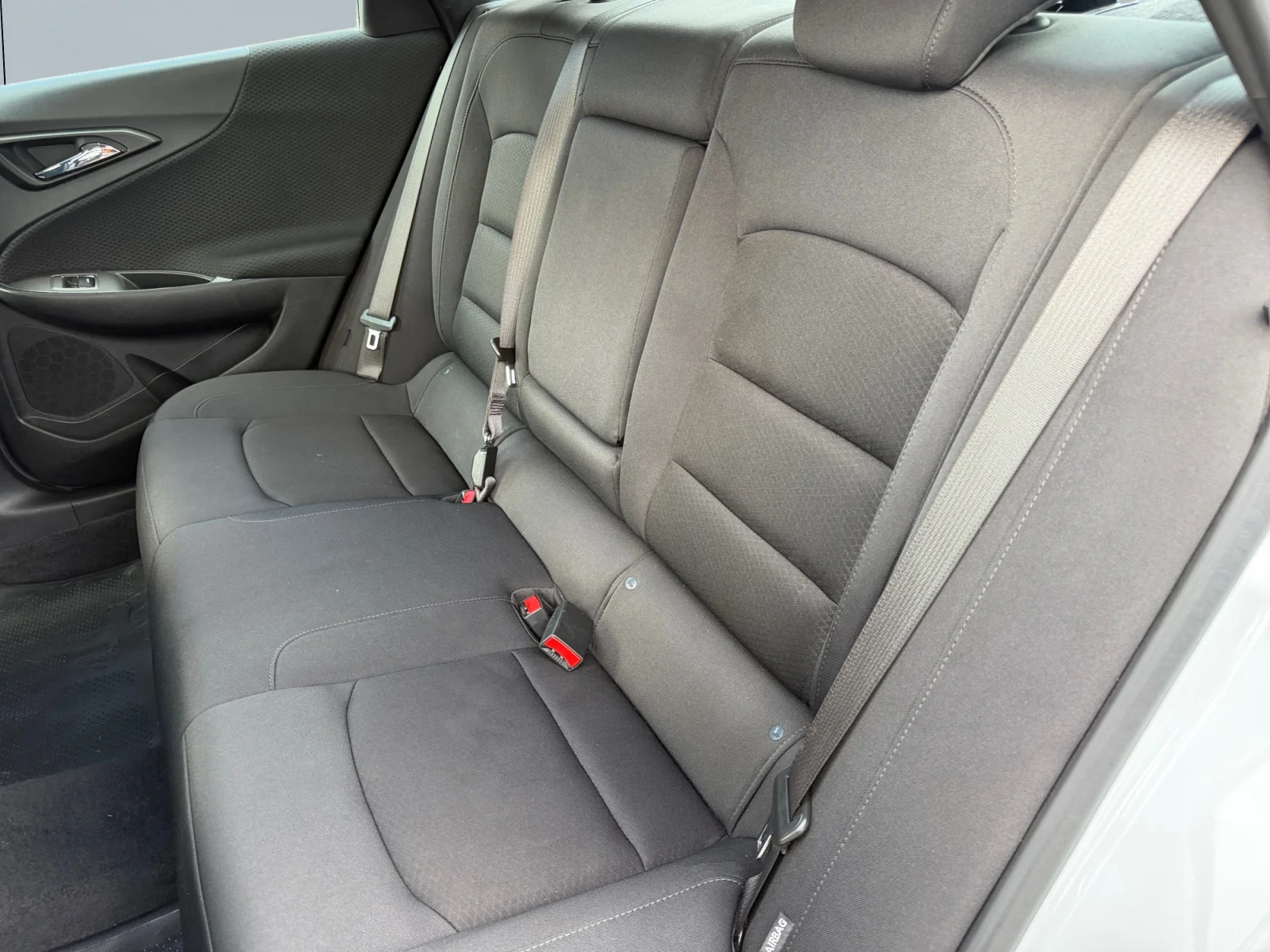 Used 2025 Summit White Chevrolet 1LT image 9