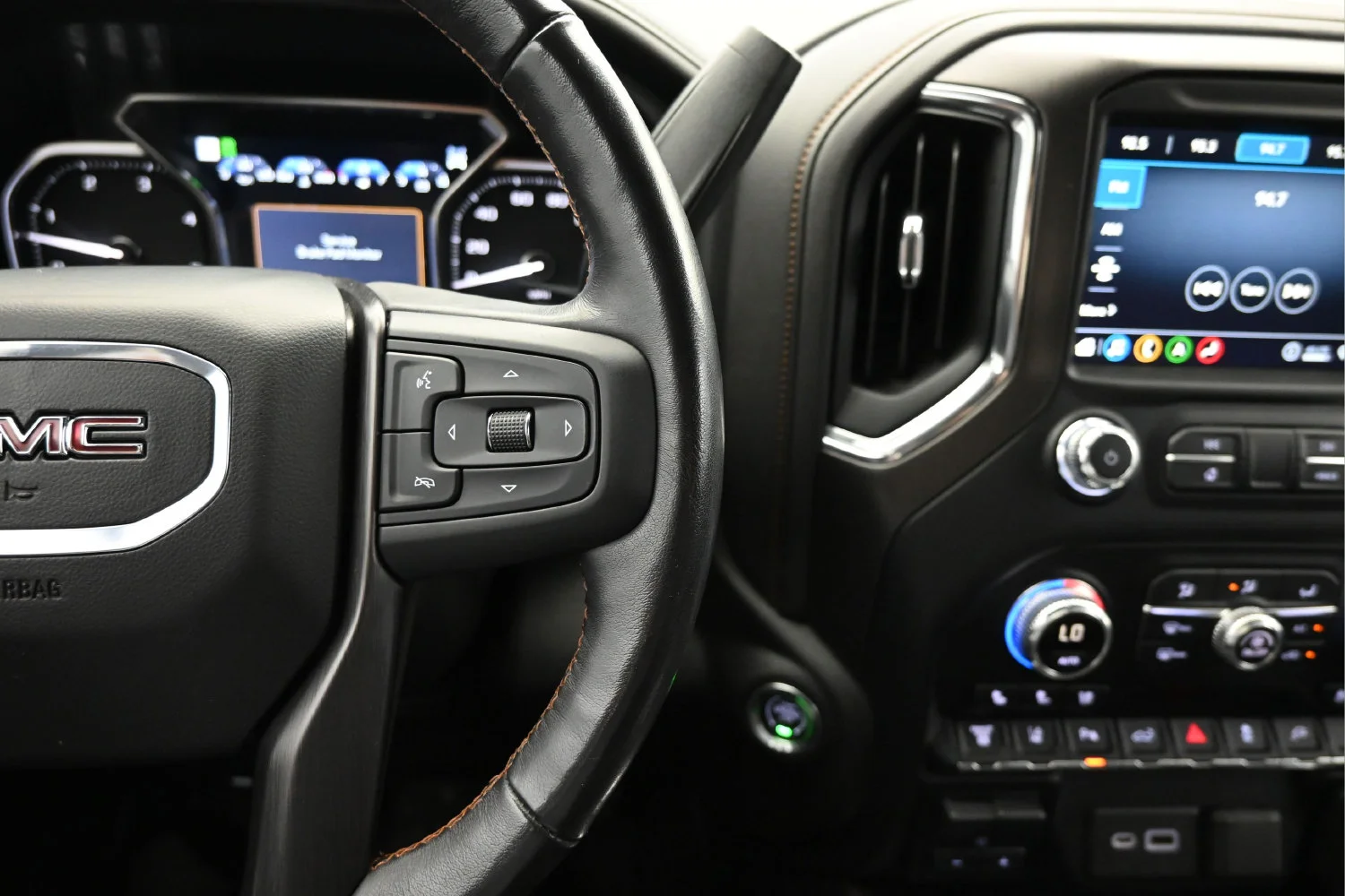 Used 2020 ONYX BLACK GMC AT4 image 21