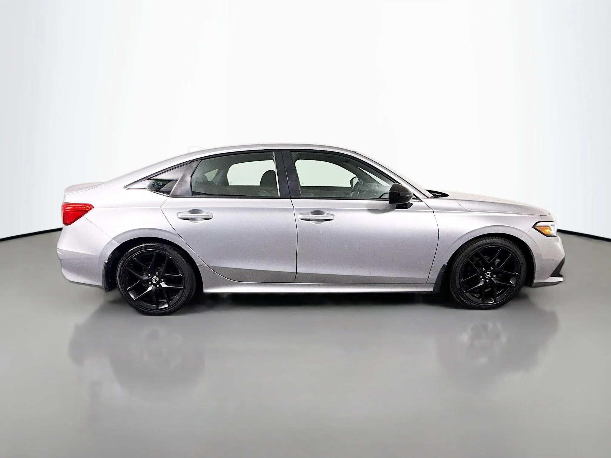 Used 2022 Lunar Silver Metallic Honda Sport image 8