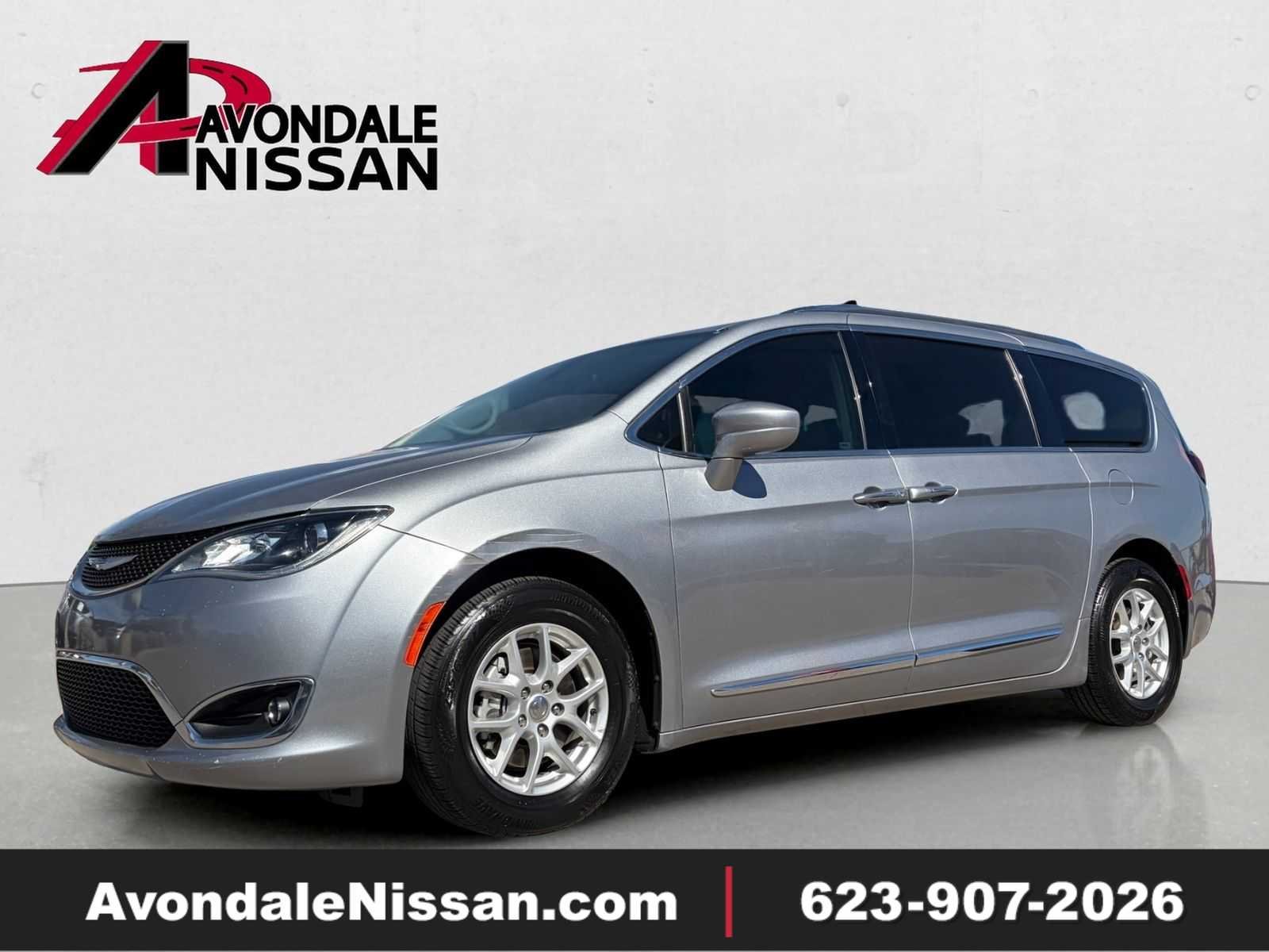 2020 Chrysler Pacifica Touring L's photo