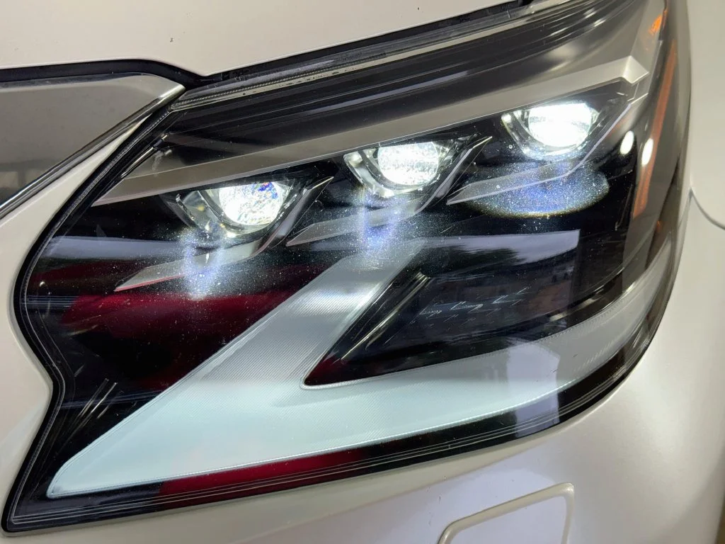Used 2023 White Lexus 460 image 39