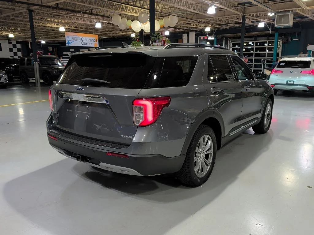 Certified Used 2023 Gray Metallic Ford XLT image 7