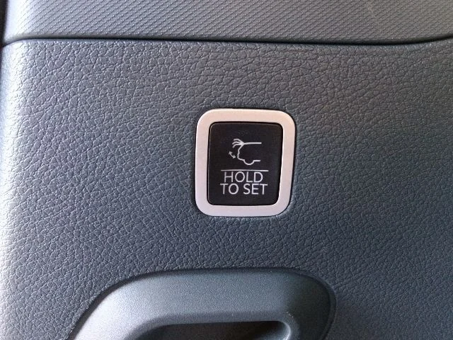 Certified Used 2022 White Jeep Series II image 34