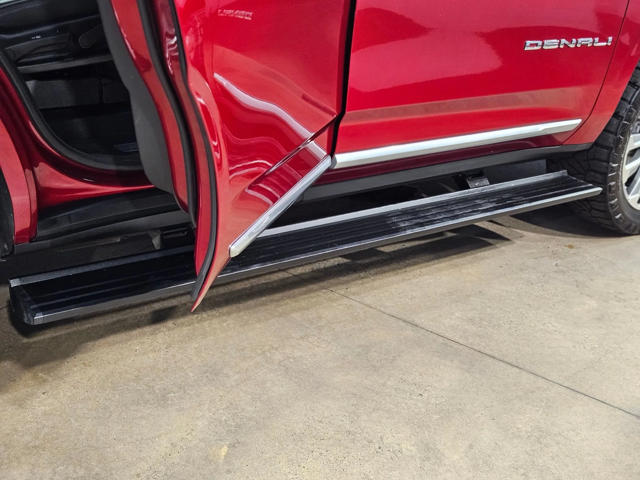 Used 2023 Volcanic Red Tintcoat GMC Denali image 41