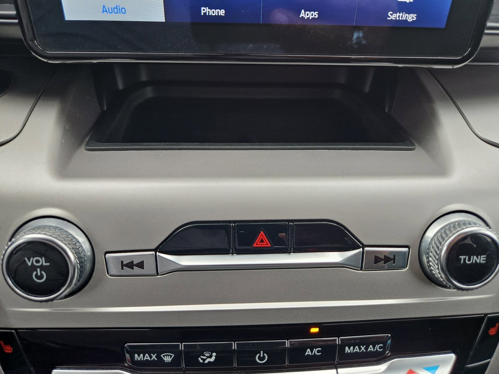 Used 2022 Black Metallic Ford XLT image 15