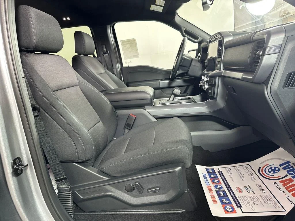 New 2026 Iconic Silver Metallic Ford XLT image 27