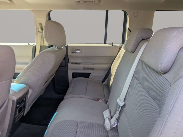 Used 2010 White Ford SE image 13