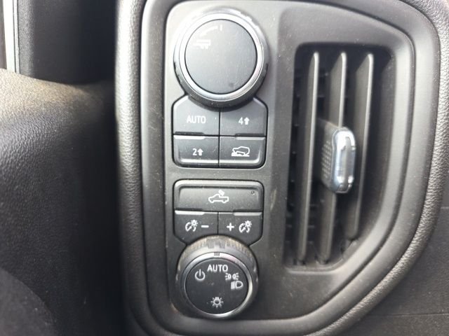 Used 2023 White Chevrolet Custom image 13