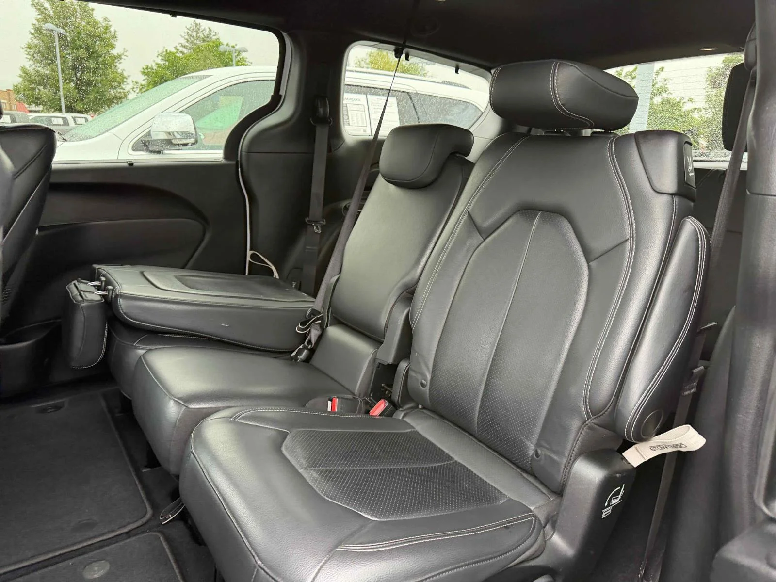 2021 Chrysler Pacifica Touring L - Photo 11
