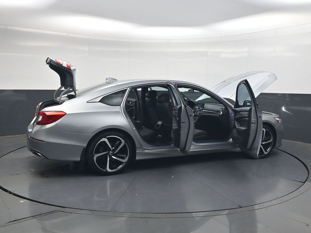 Used 2020  Honda Sport image 39
