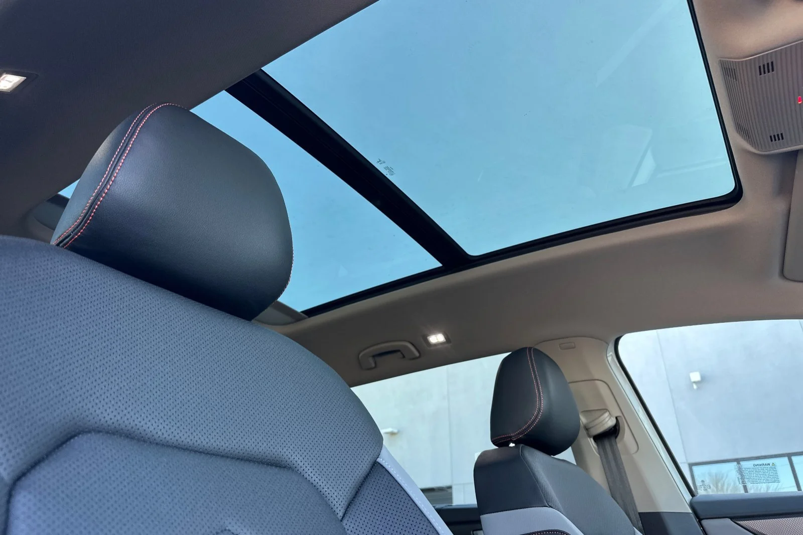 New 2026 Opal White Pearl Volkswagen 2.0T Peak Edition image 18