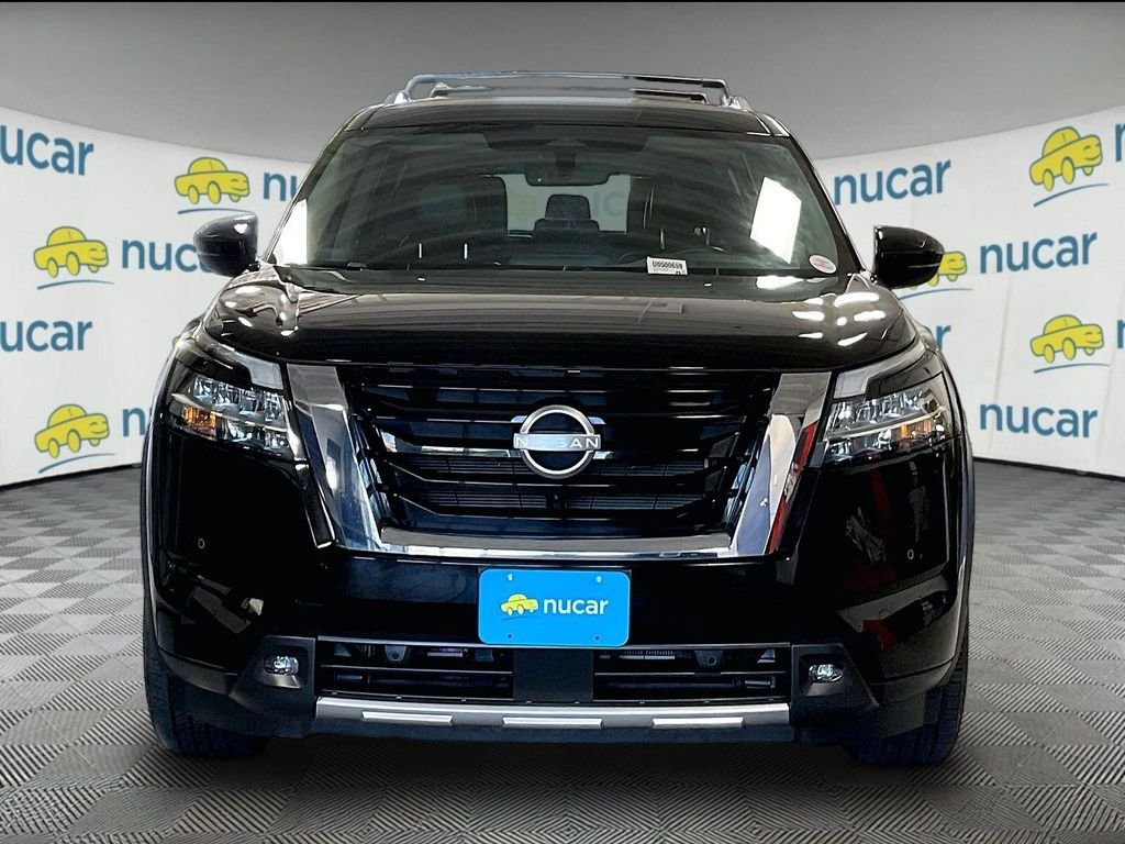 Used 2023 Super Black Nissan SL image 2