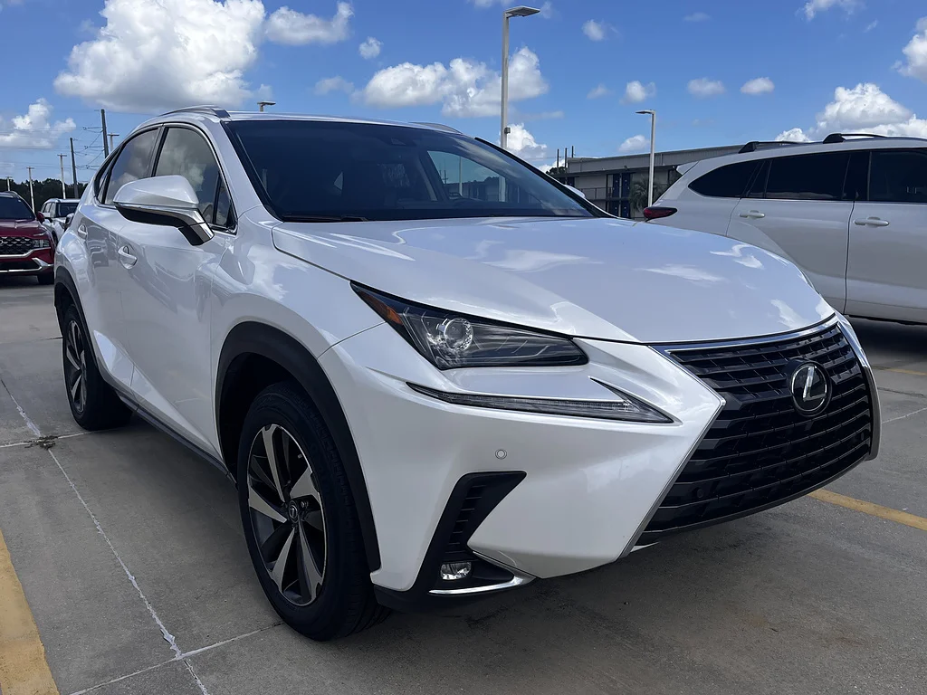 Used 2018 Eminent White Pearl Lexus Base image 1