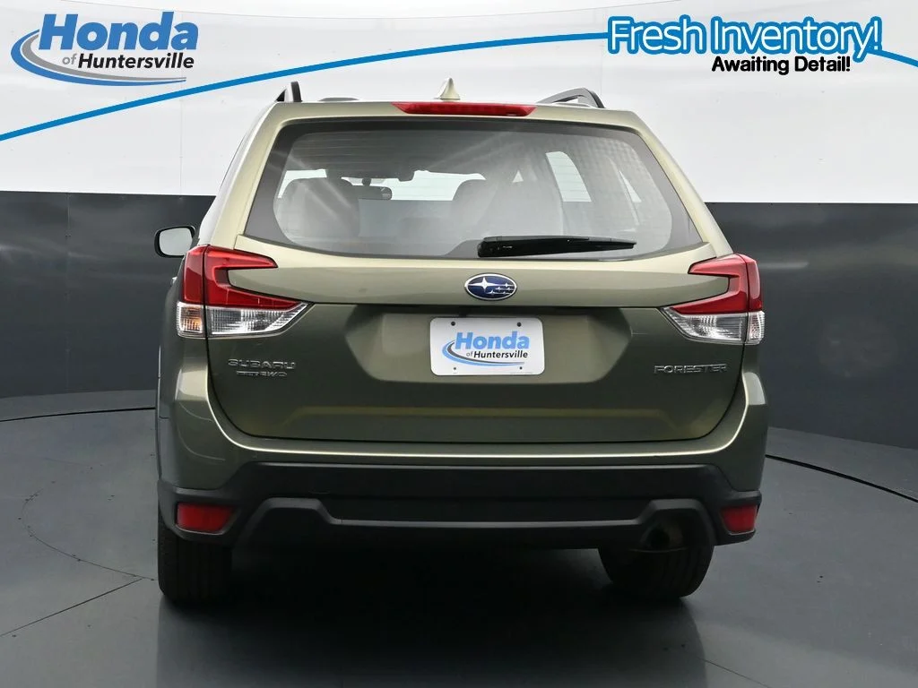 Used 2019 Jasper Green Metallic Subaru Base image 8