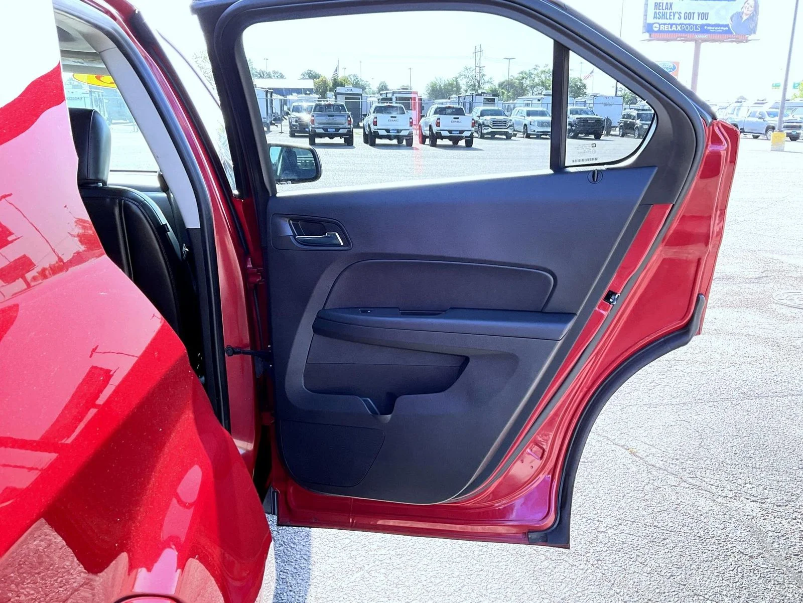 Used 2015 Red Chevrolet LT image 17