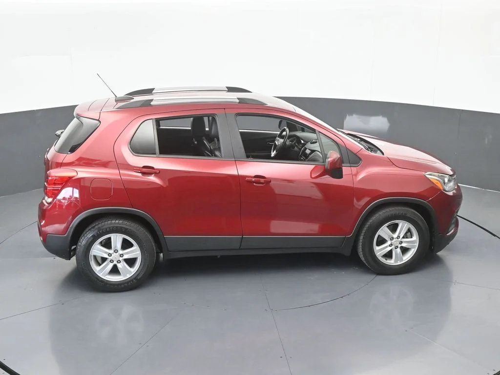 Used 2021 Crimson Metallic Chevrolet LT image 49