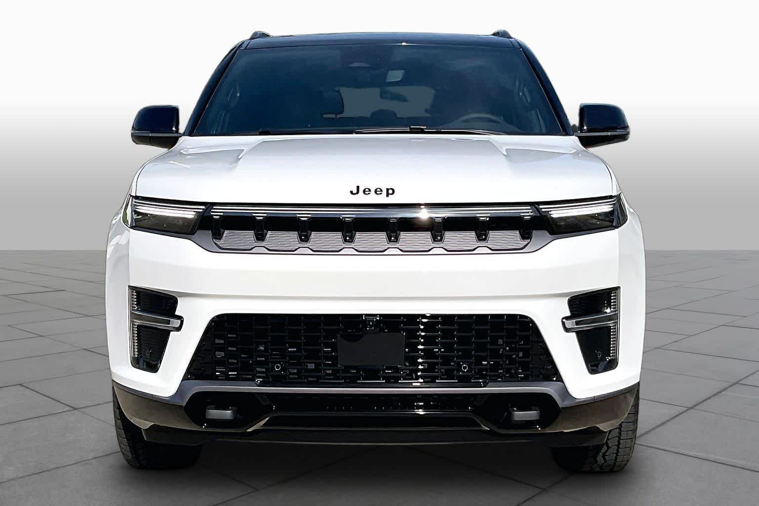 New 2026 Bright White Clear-Coat Exterior Paint Jeep Upland image 3
